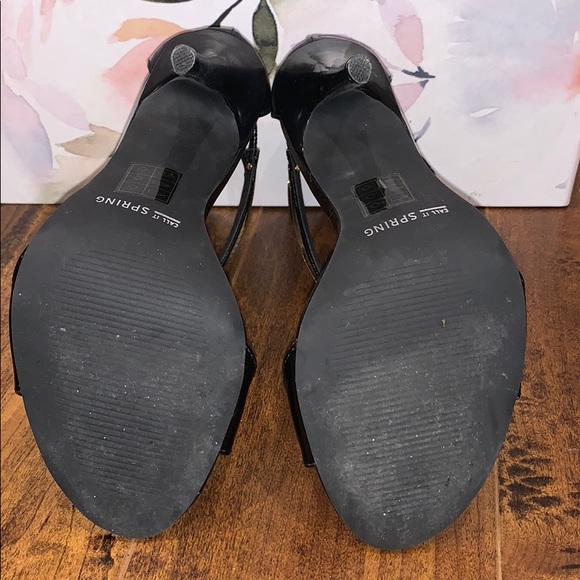 Sz 5 black heels - Picture 4 of 4